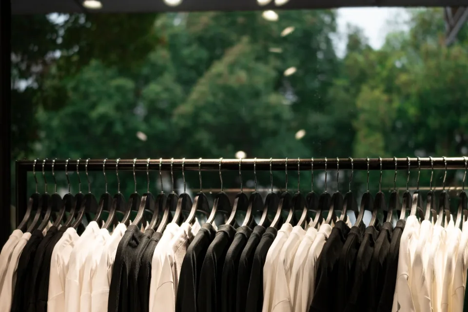 Góc máy may tại Đan Linh Shop